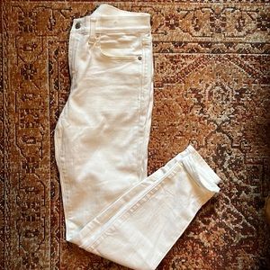 White Madewell jeans, 9” high rise skinny skinny. like new condition.